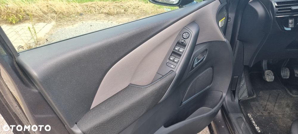 Citroën C4 SpaceTourer 1.2 PureTech More Life S&S - 11