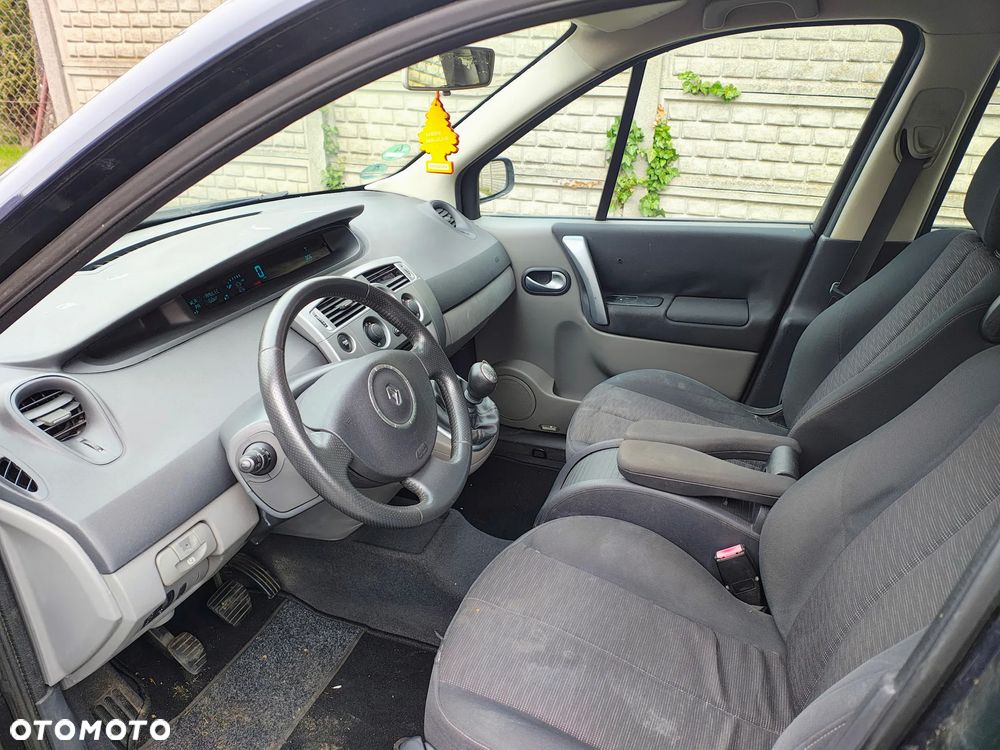 Renault Scenic 1.9 dCi FAP Avantage - 10