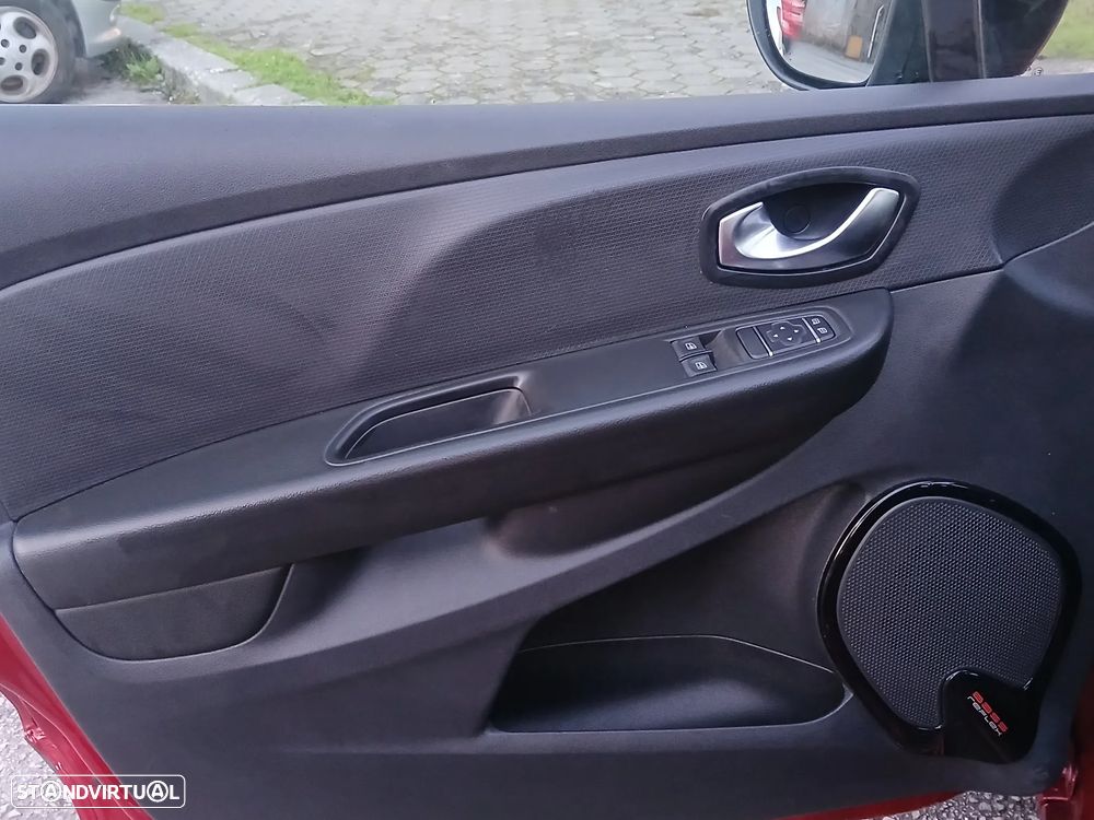 Renault Clio TCe 90 Limited - 20