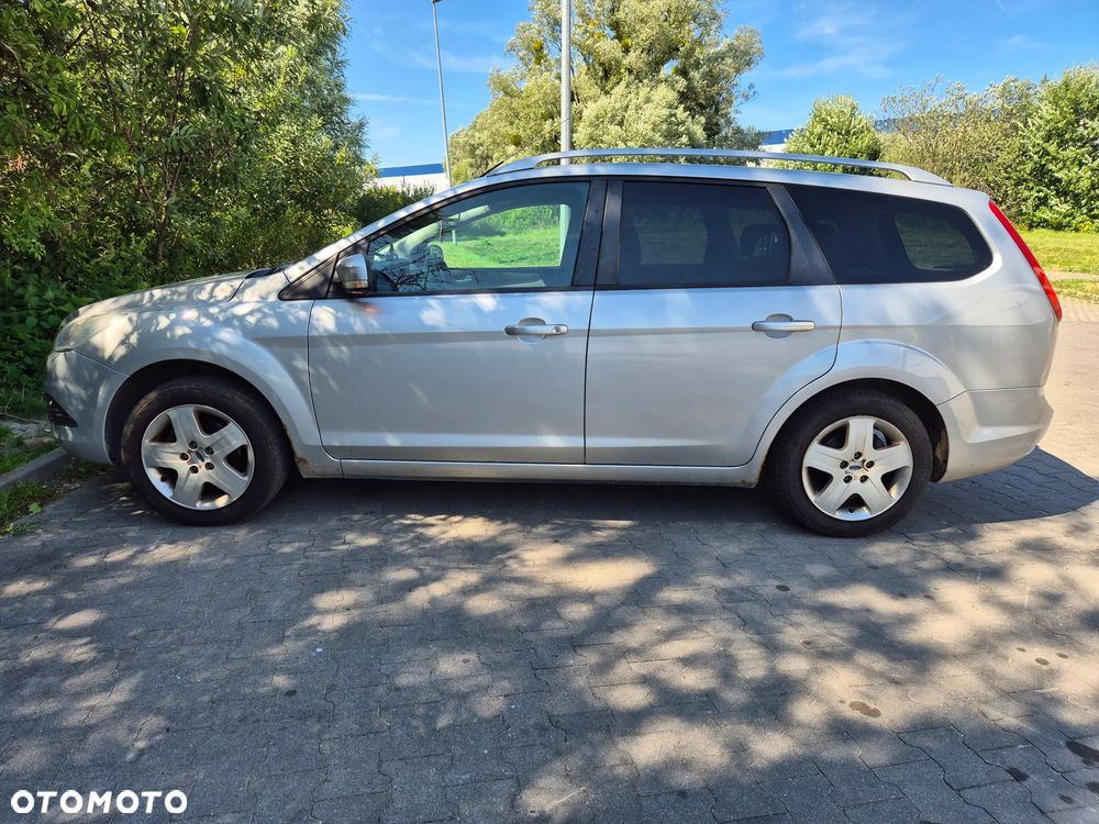 Ford Focus 1.6 Ambiente - 3