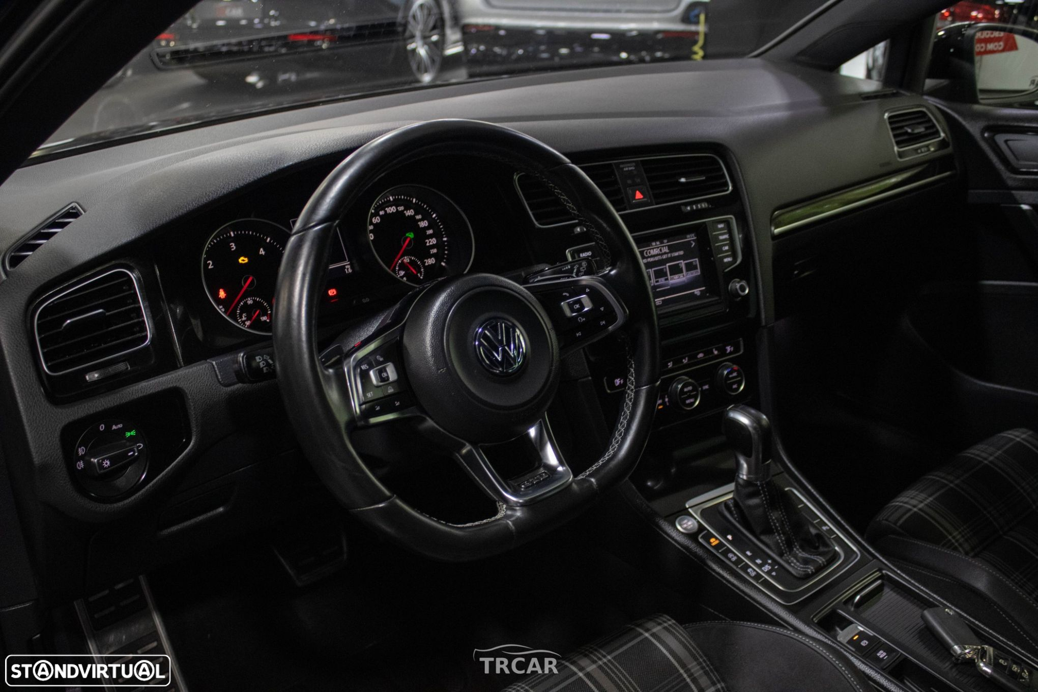 VW Golf 2.0 TDI GTD DSG - 28