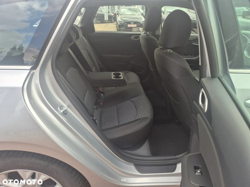 Kia Ceed 1.5 T-GDI MHEV L DCT - 14