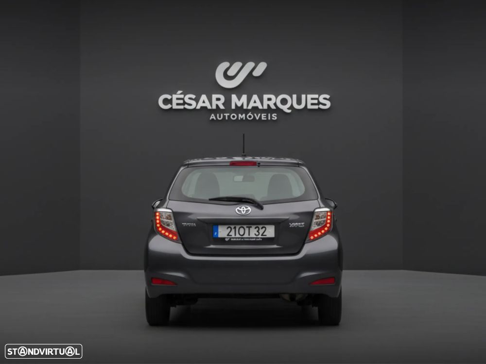 Toyota Yaris 1.4 D-4D Comfort+P.Style - 4