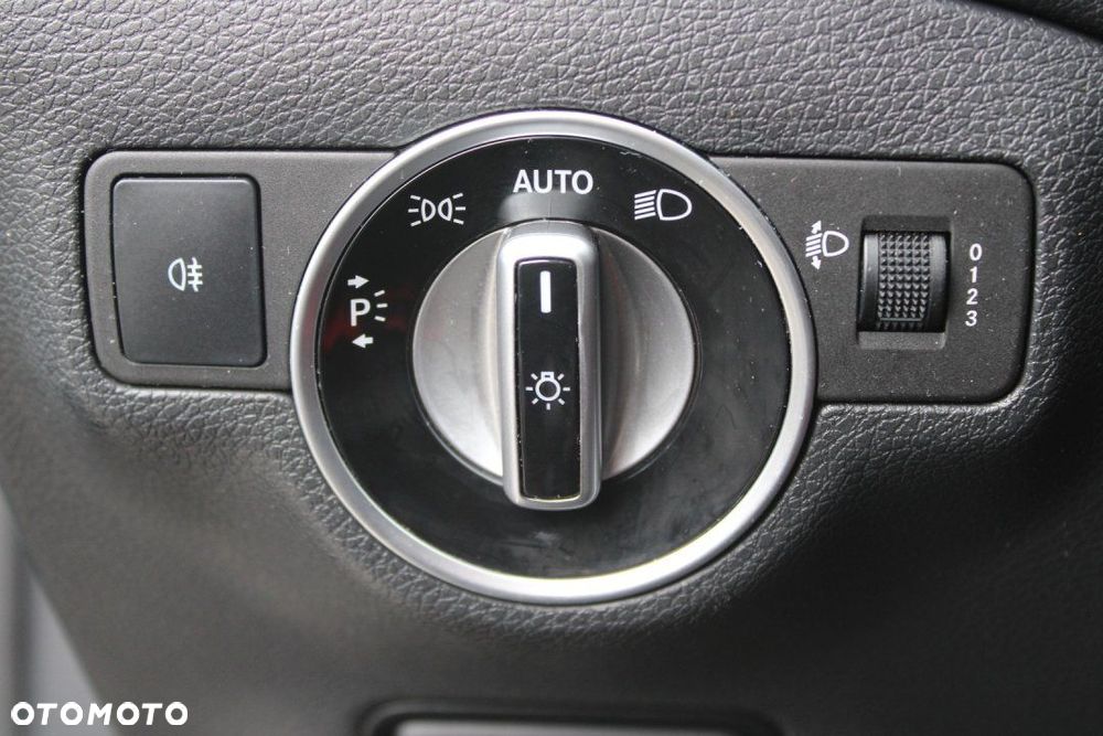 Mercedes-Benz GLA - 26