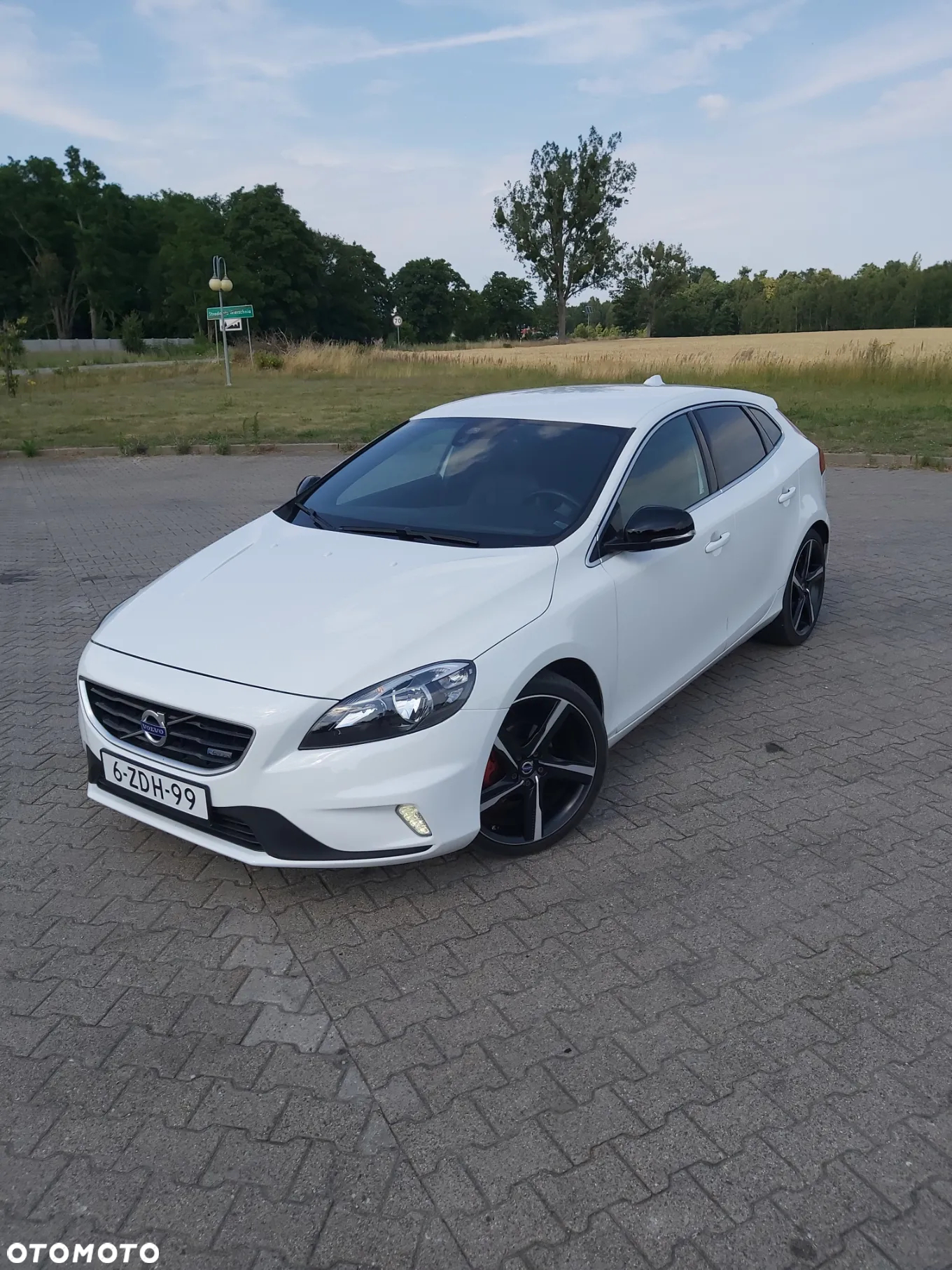 Volvo V40 - 16
