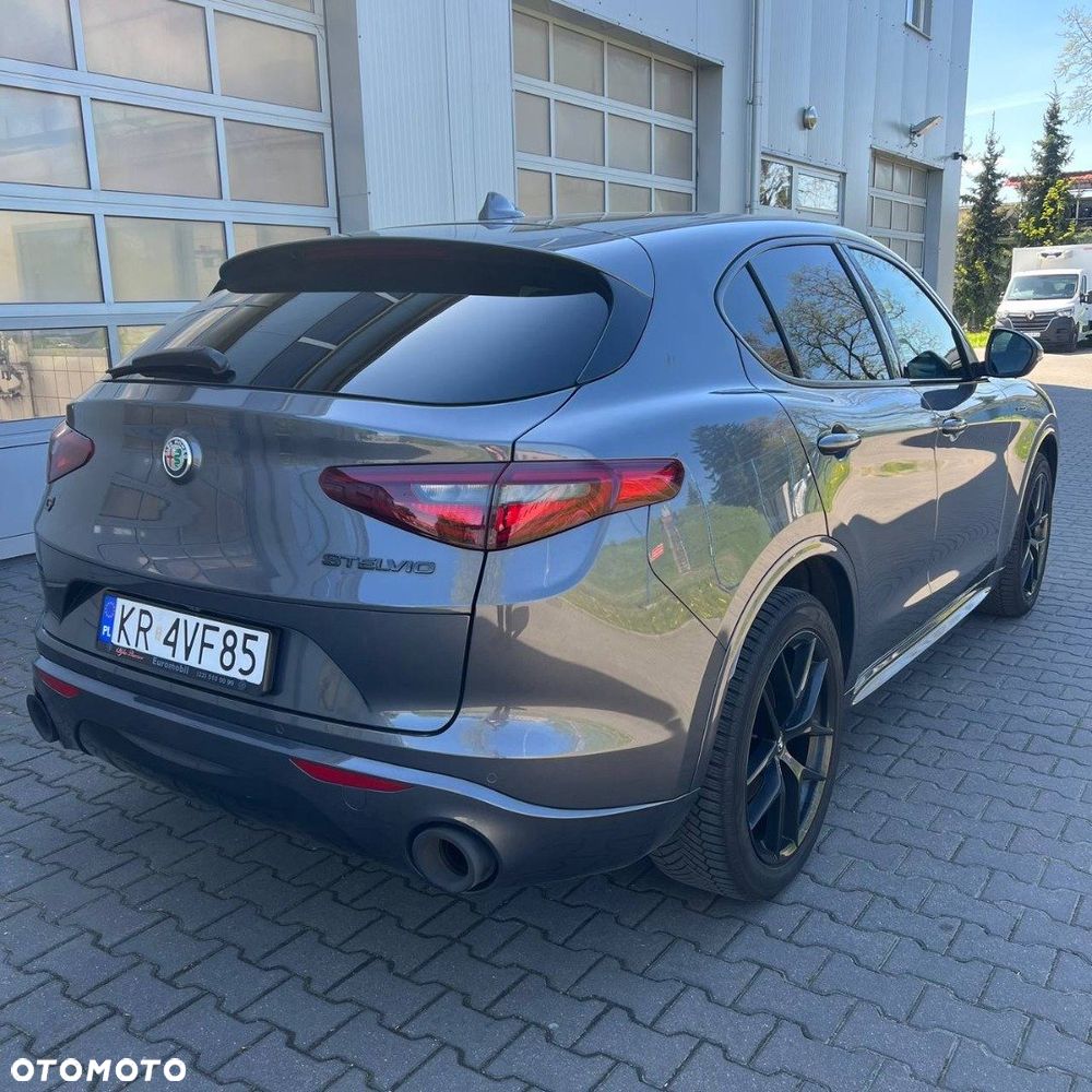 Alfa Romeo Stelvio 2.0 Turbo Veloce Q4 - 3