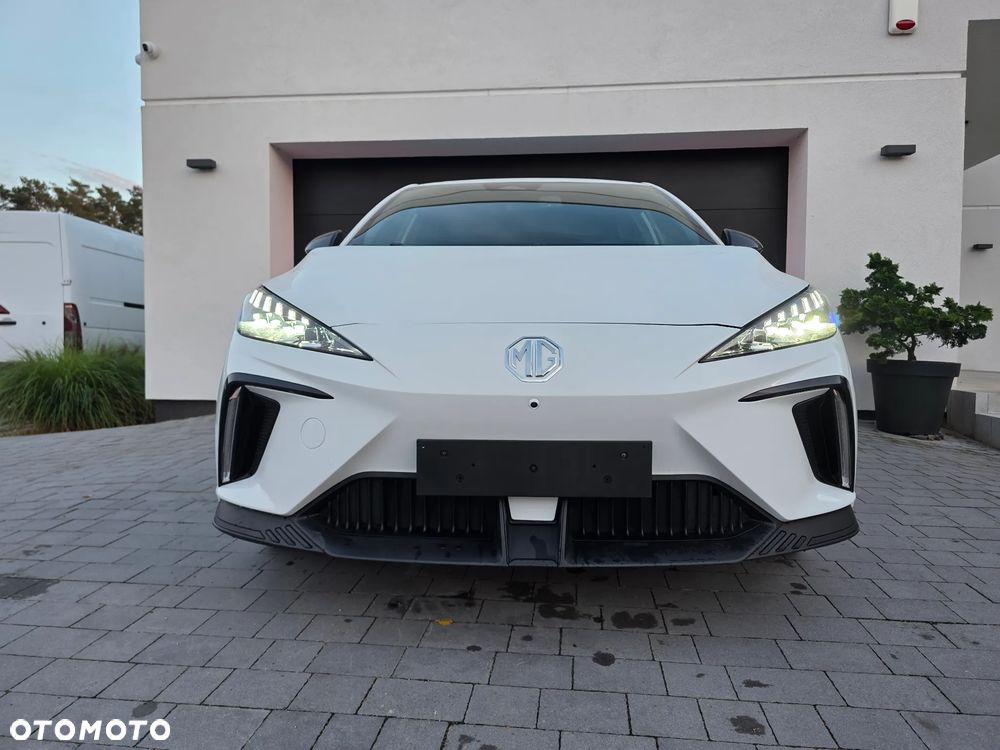 MG 4 Luxury 64 kWh - 6