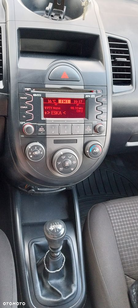 Kia Soul 1.6 CRDI M - 14