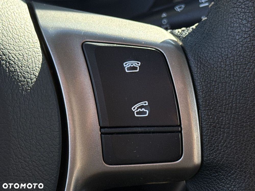 Toyota Yaris - 25