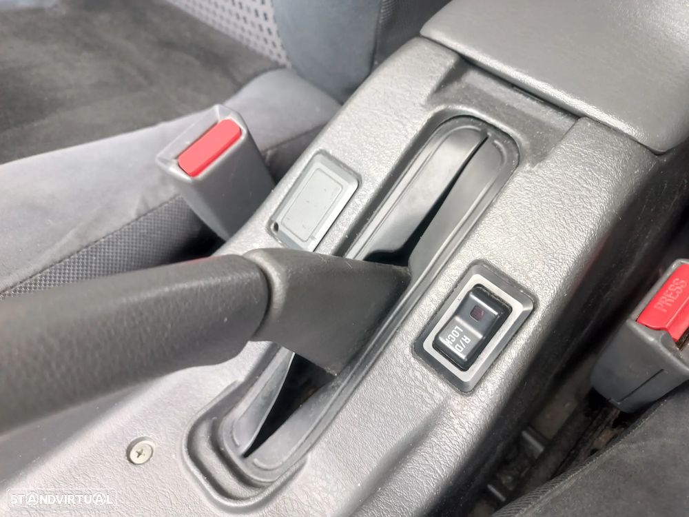 Mitsubishi L200 2.5 TD Strakar Sport HT - 22