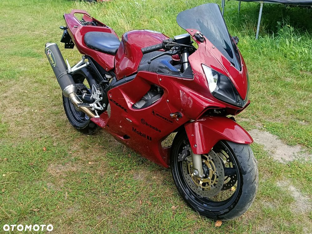 Honda CBR - 1