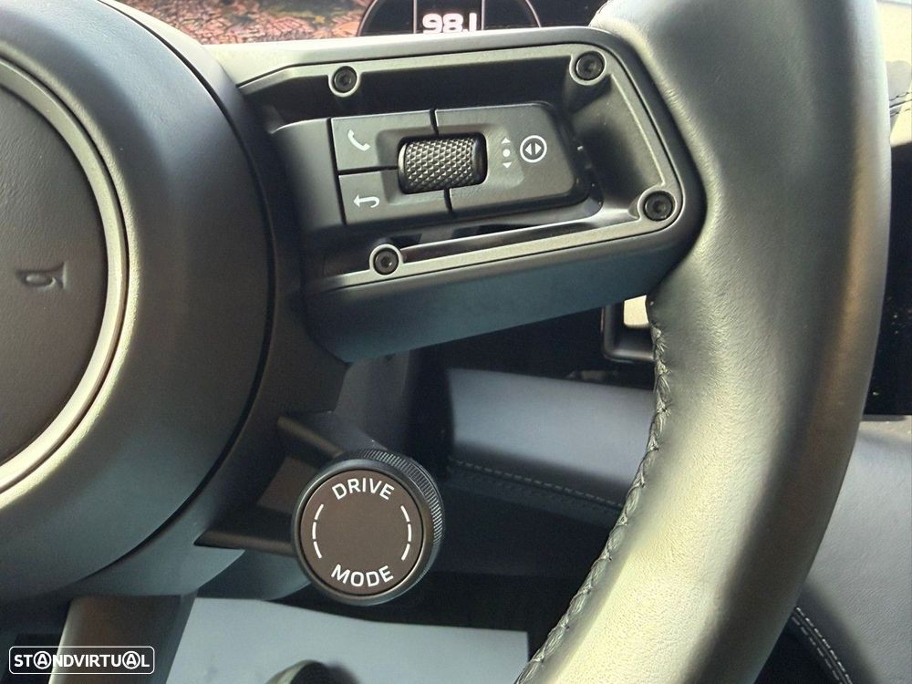 Porsche Taycan 4S - 25