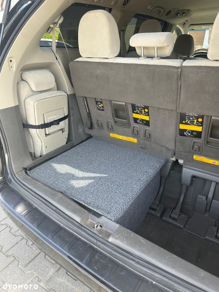 Toyota Sienna 3.5 V6 - 15
