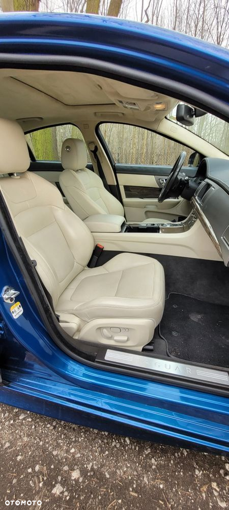 Jaguar XF XFR - 24