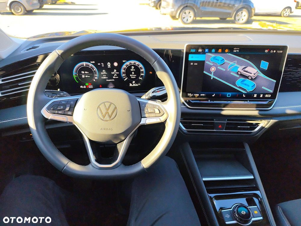 Volkswagen Tiguan - 13