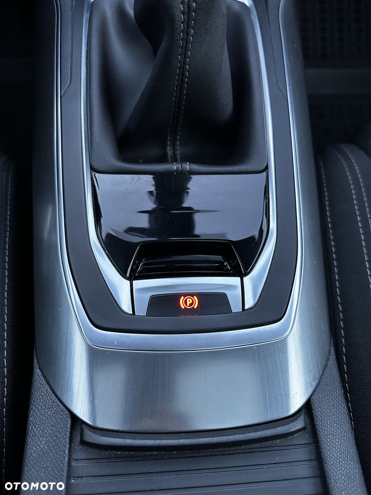 Peugeot 308 - 16