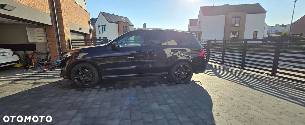 Mercedes-Benz GLE 250 d 4-Matic - 2