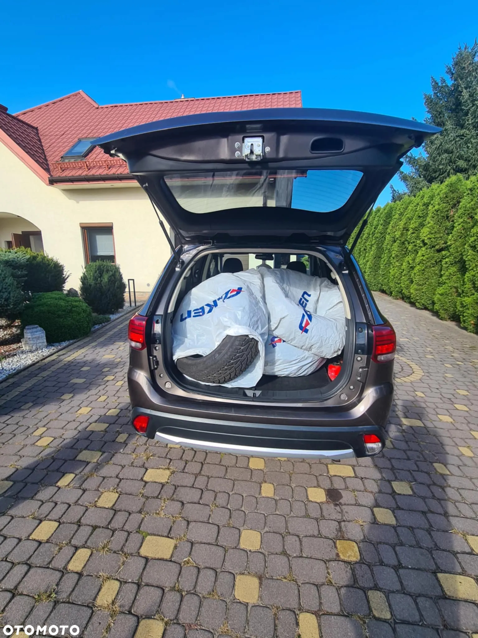 Mitsubishi Outlander 2.0 Intense + Navi 4WD CVT - 16