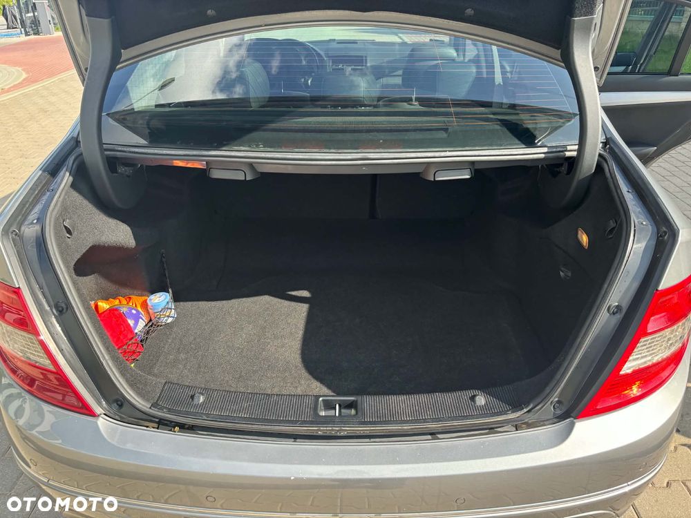 Mercedes-Benz Klasa C 220 CDI BlueEff Edition Avantgarde - 10