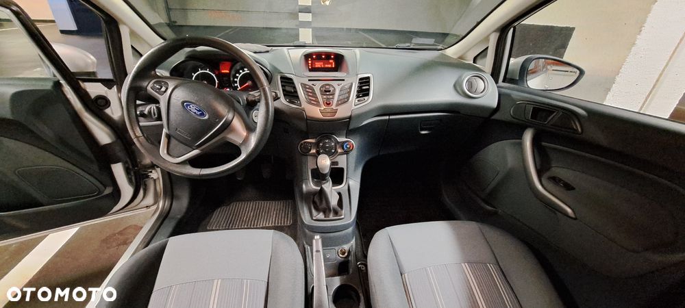 Ford Fiesta 1.25 Trend - 10