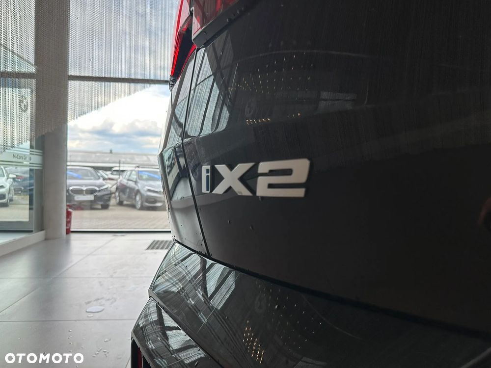 BMW iX2 eDrive20 66.5kWh M Sport Edition - 11