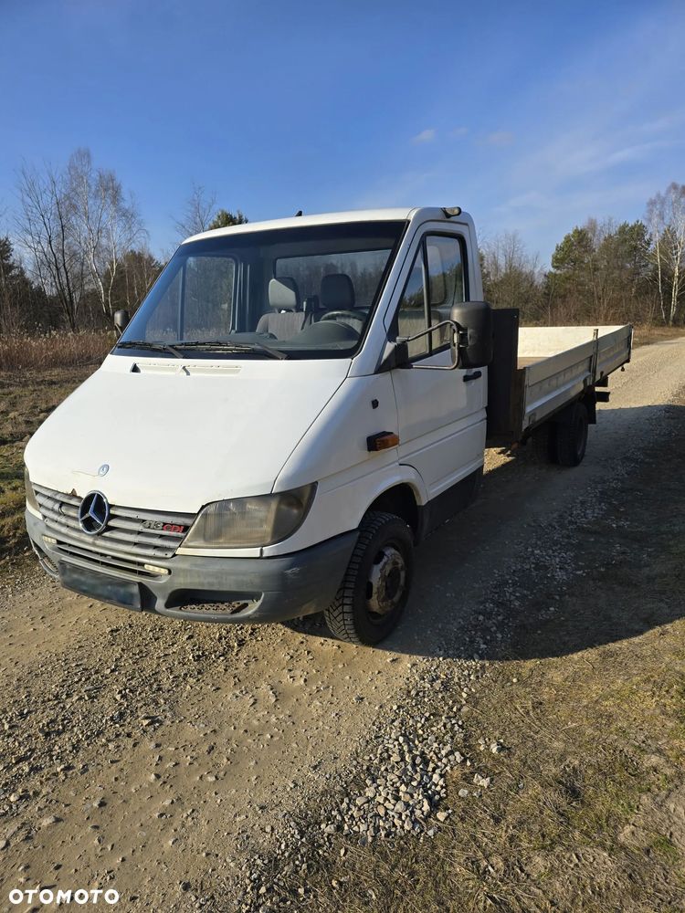 Mercedes-Benz Sprinter - 1