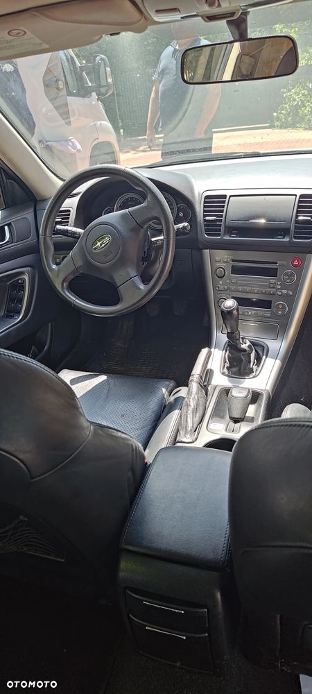 Subaru Legacy - 8
