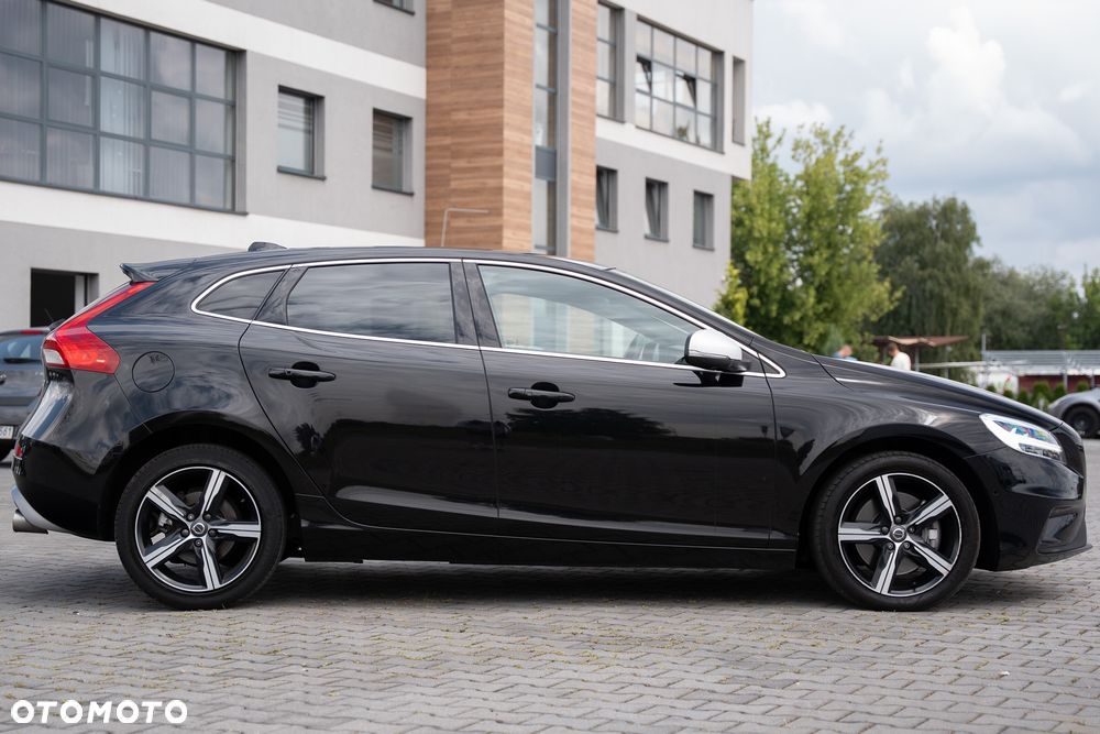 Volvo V40 T3 Geartronic RDesign - 15