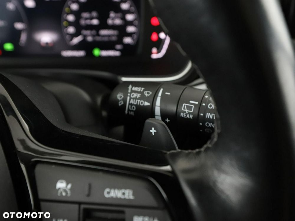 Honda Civic 2.0 i-MMD Advance CVT - 35