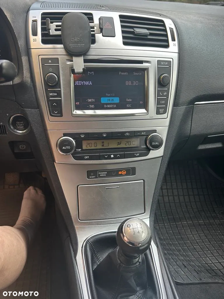 Toyota Avensis - 10
