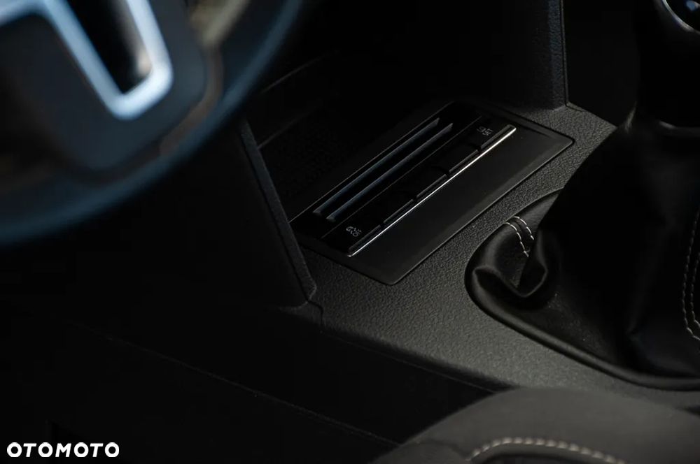 Volkswagen Touran 1.6 TDI DPF MATCH - 35