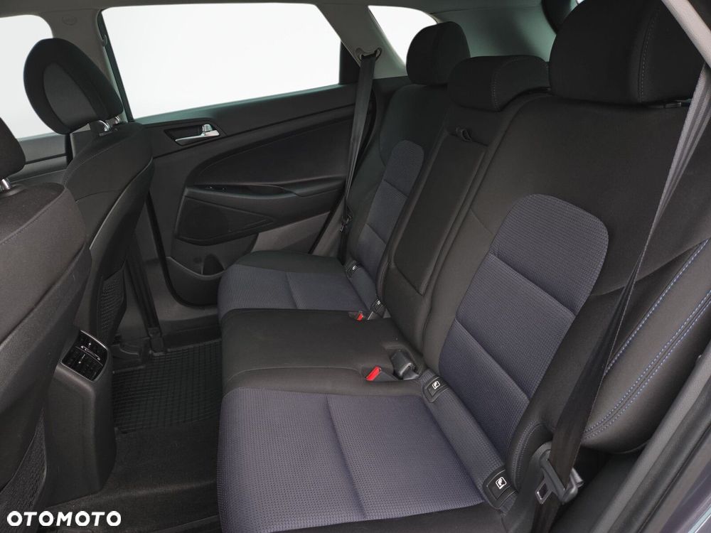 Hyundai Tucson 2.0 CRDI BlueDrive Style 2WD - 14