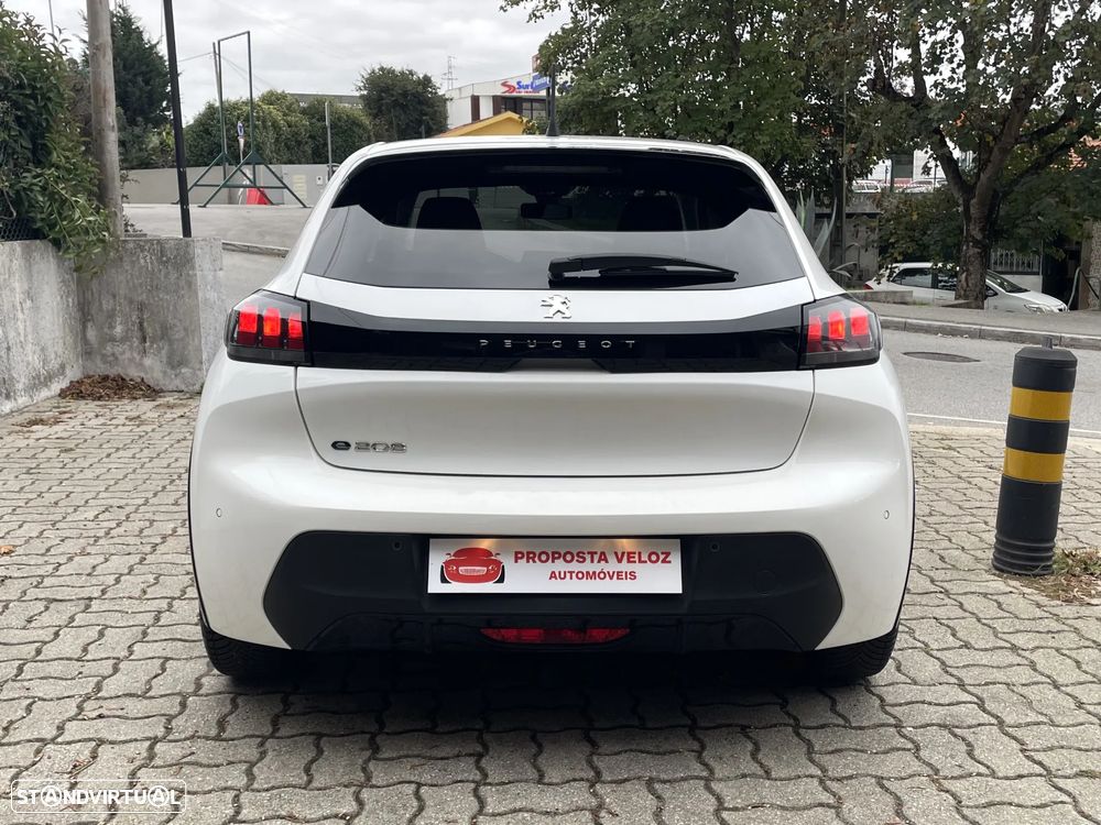 Peugeot e-208 E-Style - 9