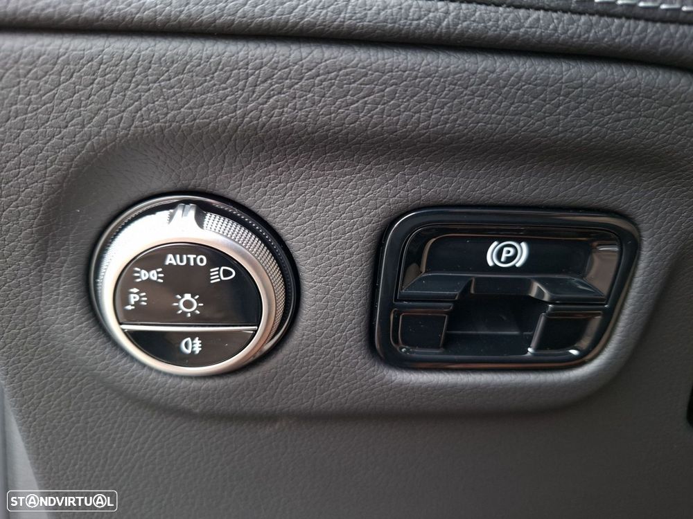 Mercedes-Benz EQE SUV 350+ - 19