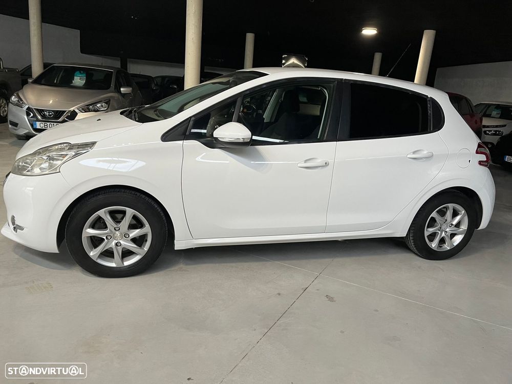 Peugeot 208 1.2 PureTech Allure - 4