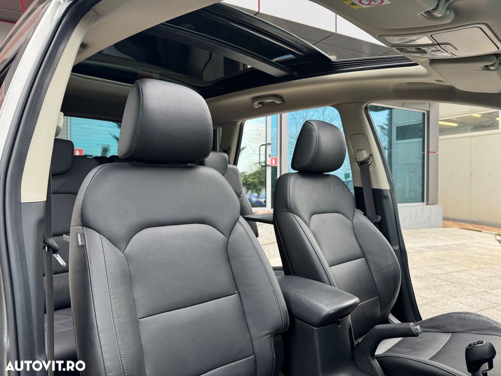 Kia Carens 1.7 CRDi 115 Dream-Team Edition - 26