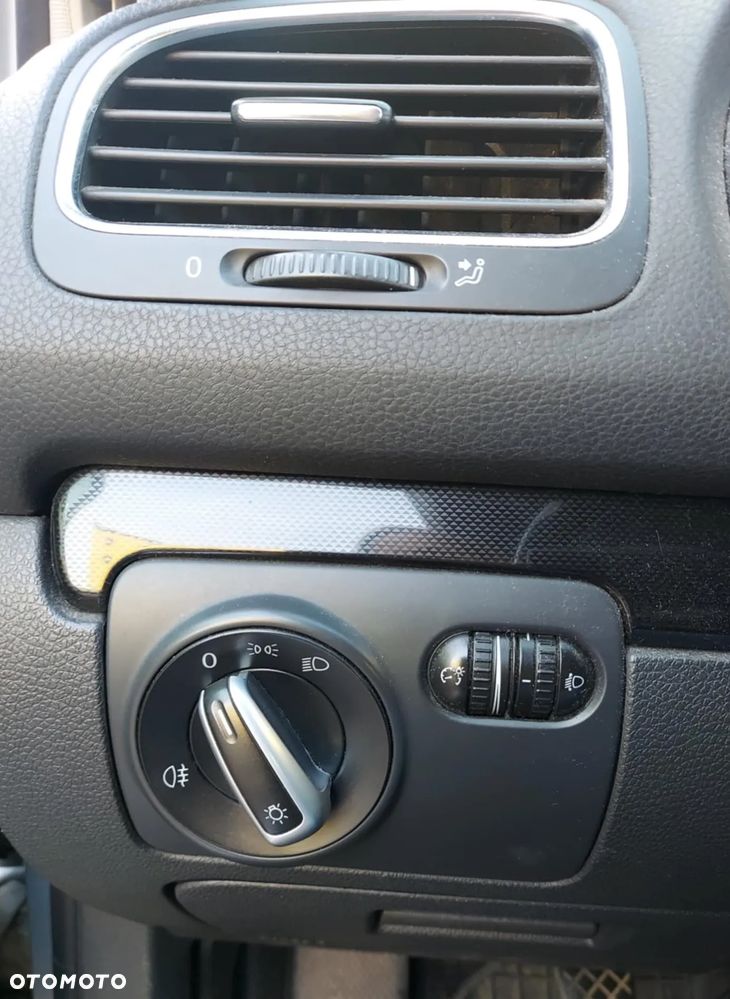 Volkswagen Golf 1.6 Comfortline - 15