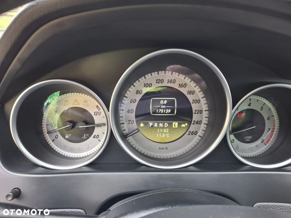 Mercedes-Benz Klasa C 180 BlueEFFICIENCY 7G-TRONIC Avantgarde - 19