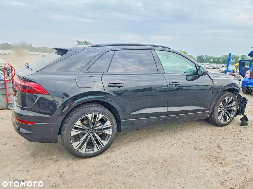 Audi Q8 55 TFSI quattro tiptronic - 4