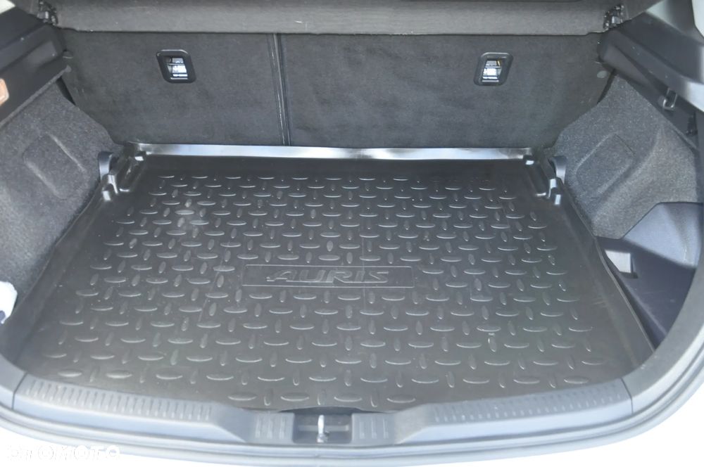 Toyota Auris - 28