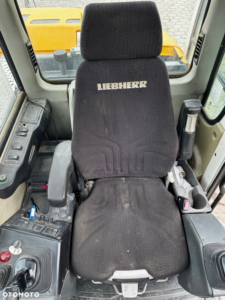 Liebherr A311 - 10