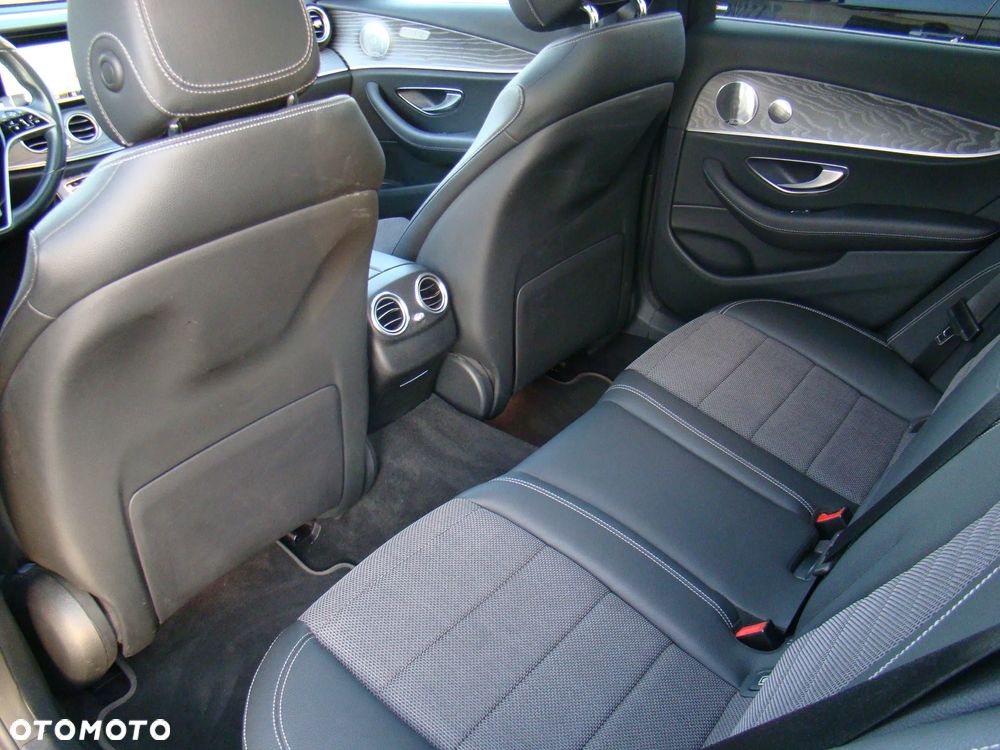 Mercedes-Benz Klasa E 300 de 9G-TRONIC AMG Line - 34