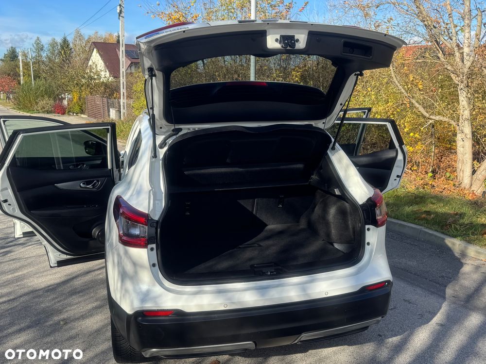 Nissan Qashqai 1.3 DIG-T TEKNA - 28