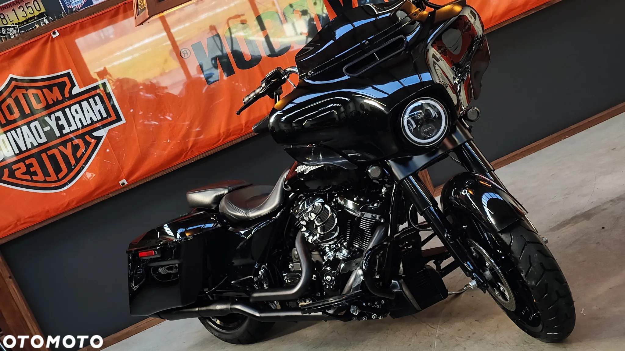 Harley-Davidson Touring Street Glide - 25