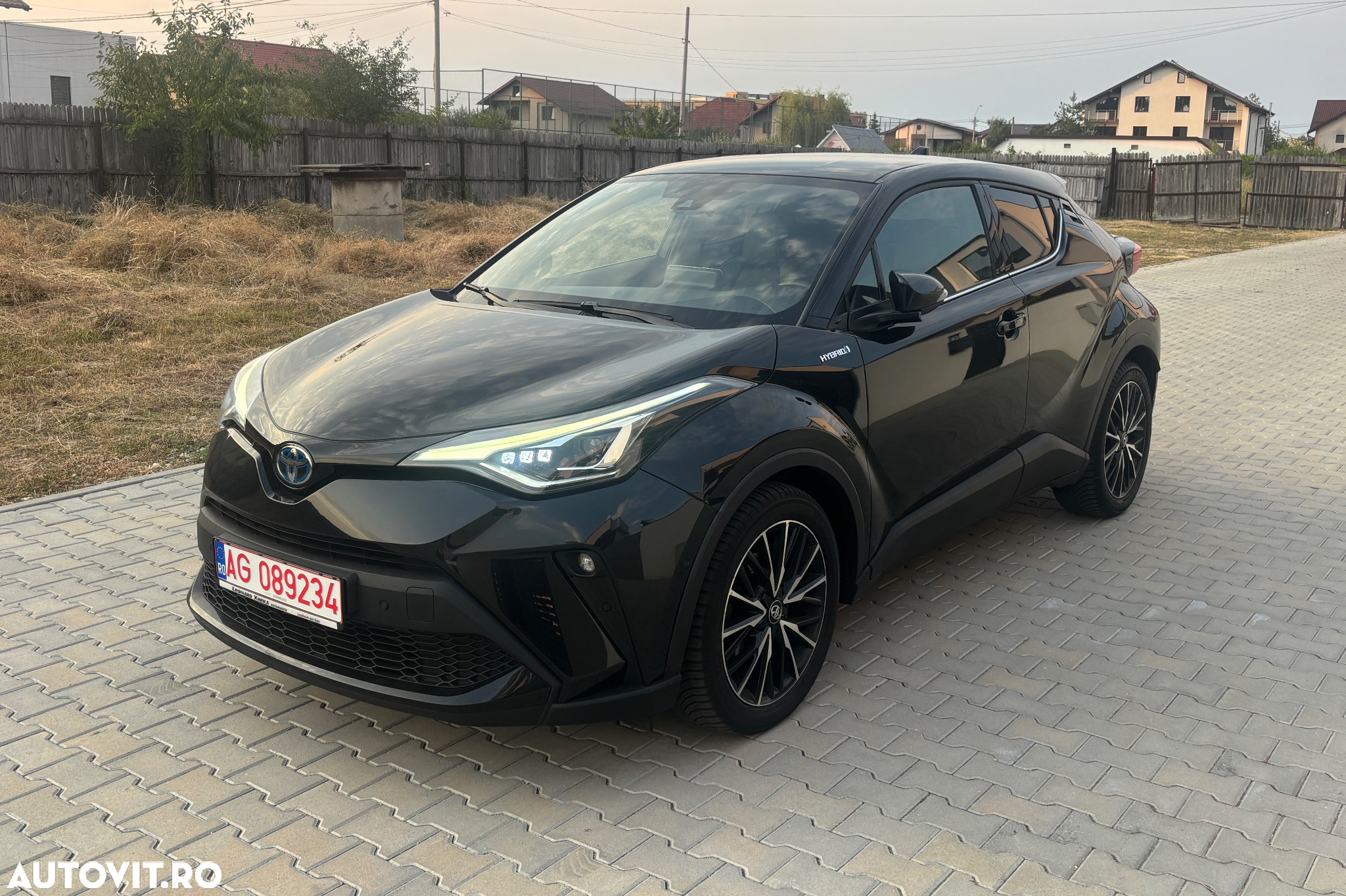 Toyota C-HR 2.0 Hybrid Lounge - 4