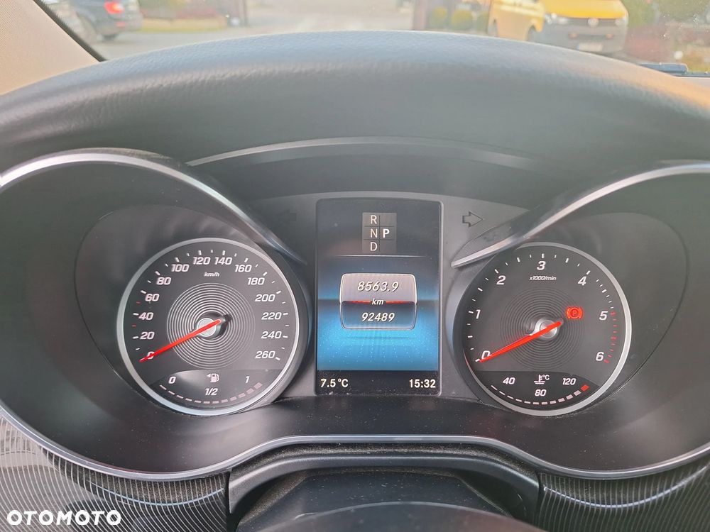 Mercedes-Benz Klasa V - 13