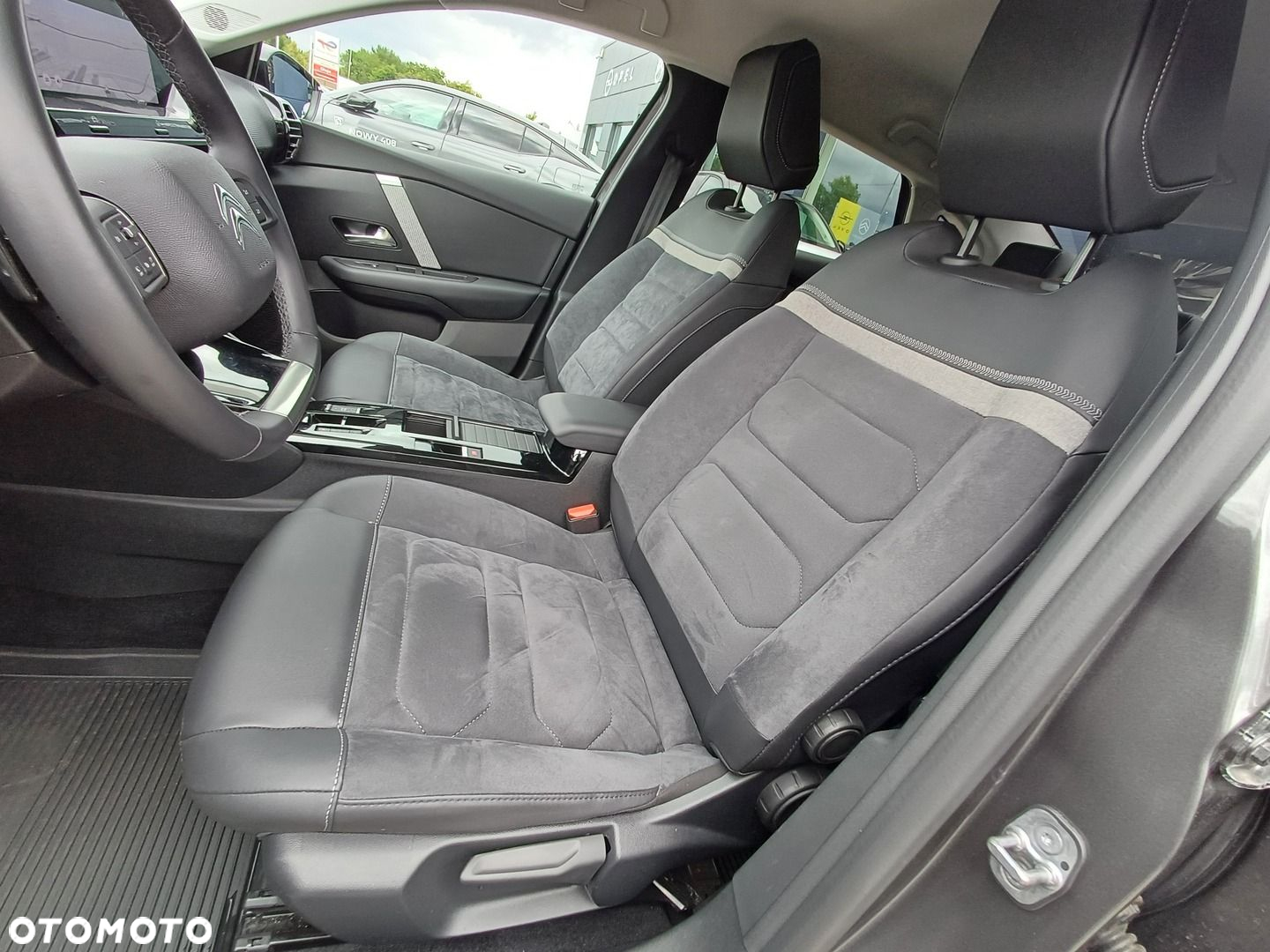 Citroën C4X 1.2 PureTech Max S&S EAT8 - 8