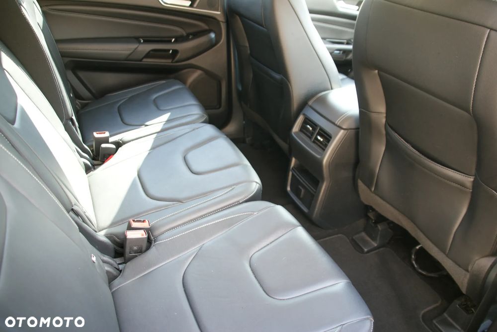 Ford S-Max - 13
