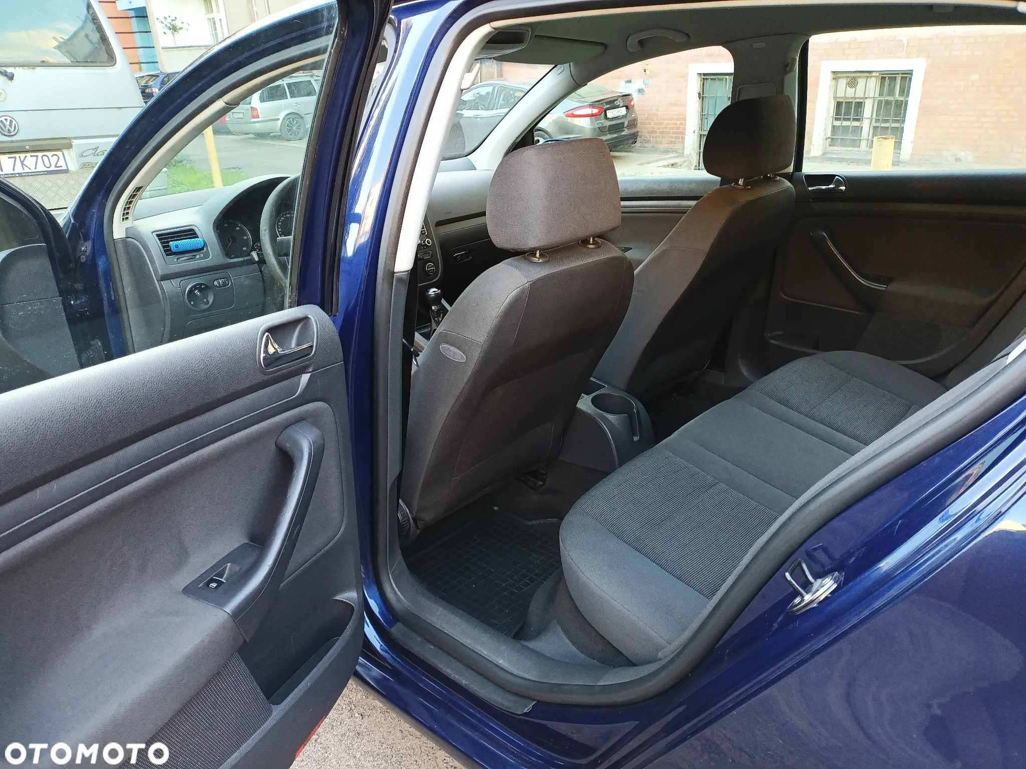 Volkswagen Golf - 10