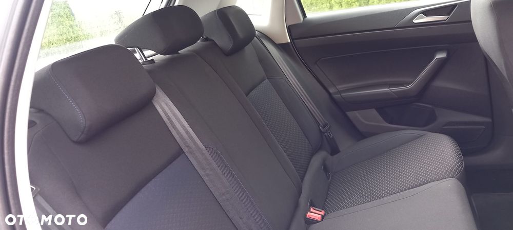 Volkswagen Polo 1.0 TSI United - 23